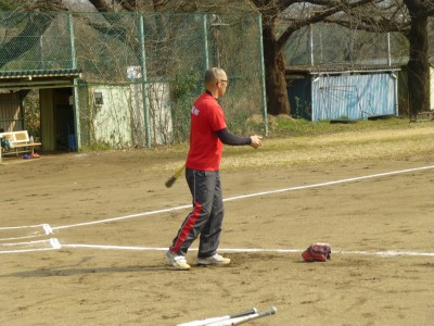 ここにも赤い選手!?ですがこちらはブルサンの藤沢。勝負を決める1打を魅せるための「仕込み」を冬からみっちりと。